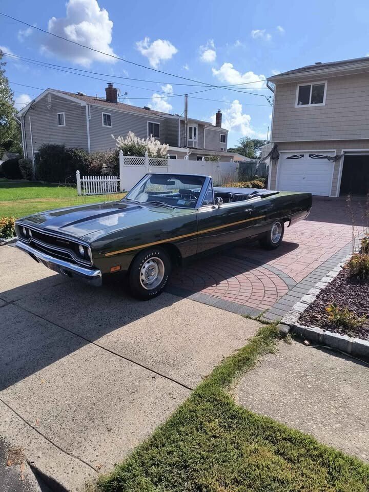 Plymouth-Road-runner-1970-Ef8-Ivy-Green-Metallic-Black-W