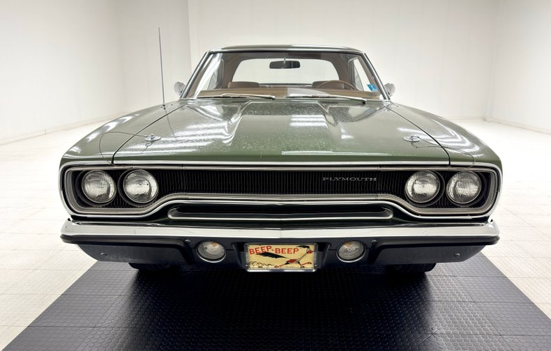 Plymouth-Road-runner-1970-Ivy-Green-Metallic-Tan-19