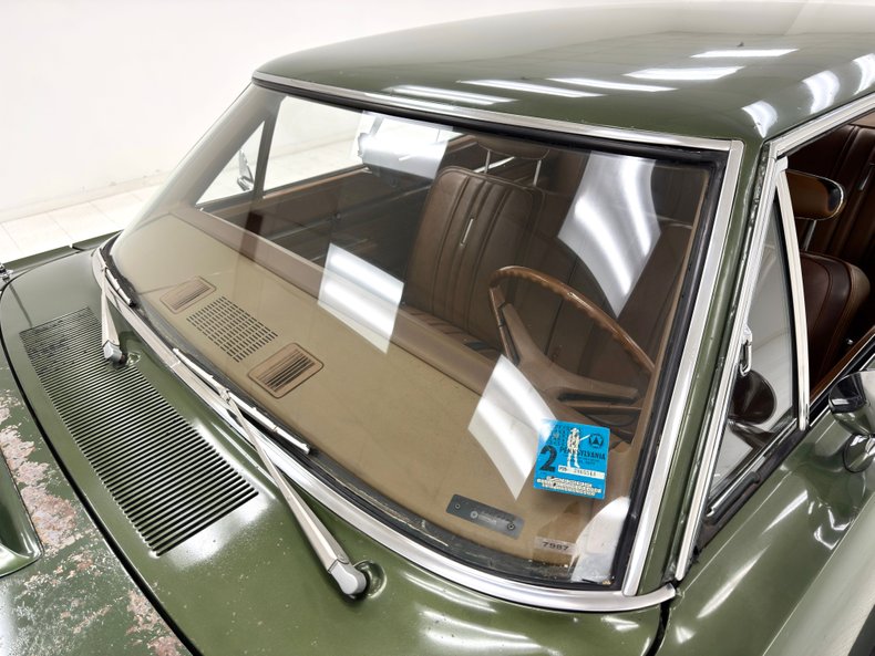 Plymouth-Road-runner-1970-Ivy-Green-Metallic-Tan-23