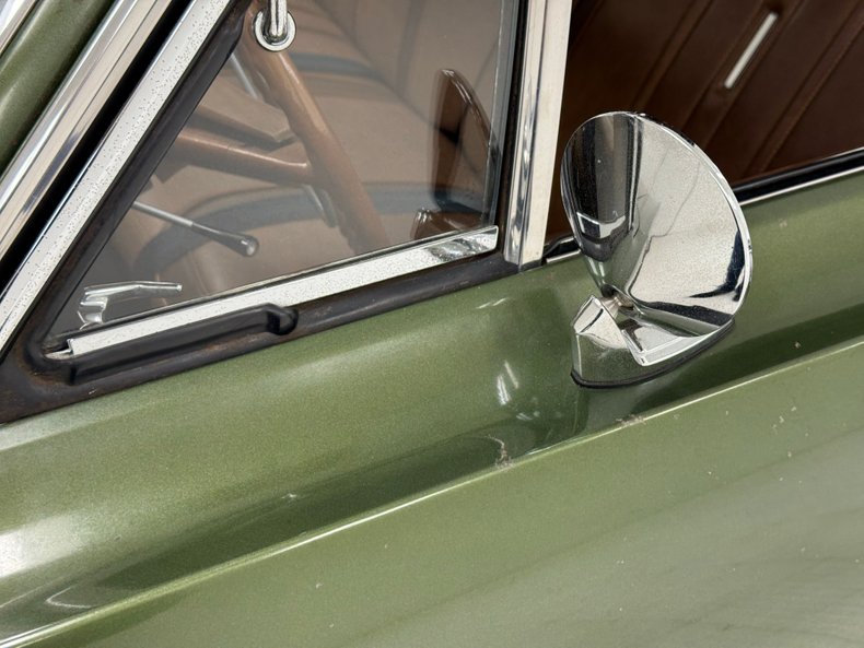 Plymouth-Road-runner-1970-Ivy-Green-Metallic-Tan-25