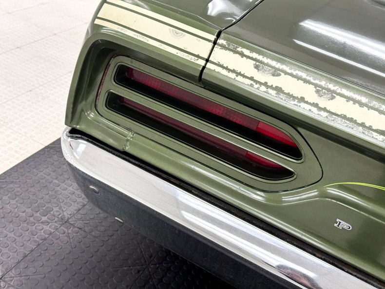 Plymouth-Road-runner-1970-Ivy-Green-Metallic-Tan-3