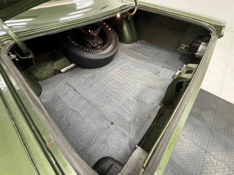 Plymouth-Road-runner-1970-Ivy-Green-Metallic-Tan-39