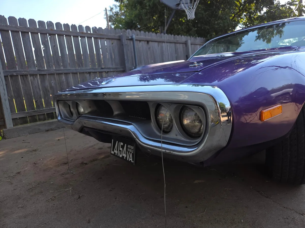 Plymouth-Road-runner-1972-12