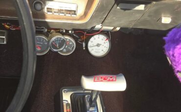 Plymouth-Road-runner-1972-7