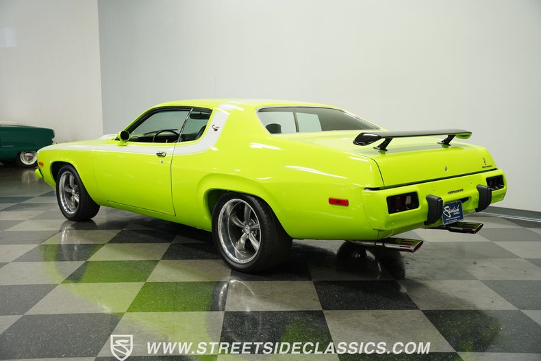 Plymouth-Road-runner-1973-Sublime-Green-Black-16