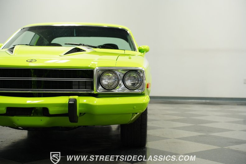 Plymouth-Road-runner-1973-Sublime-Green-Black-26