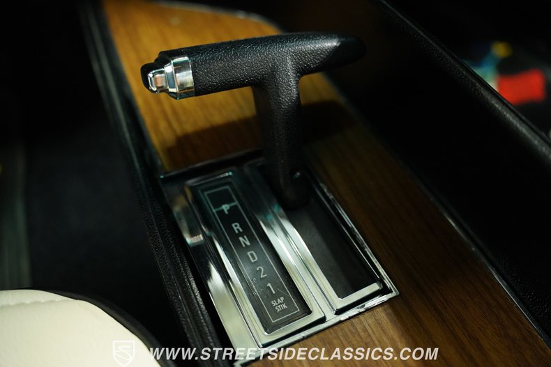 Plymouth-Road-runner-1973-Sublime-Green-Black-4