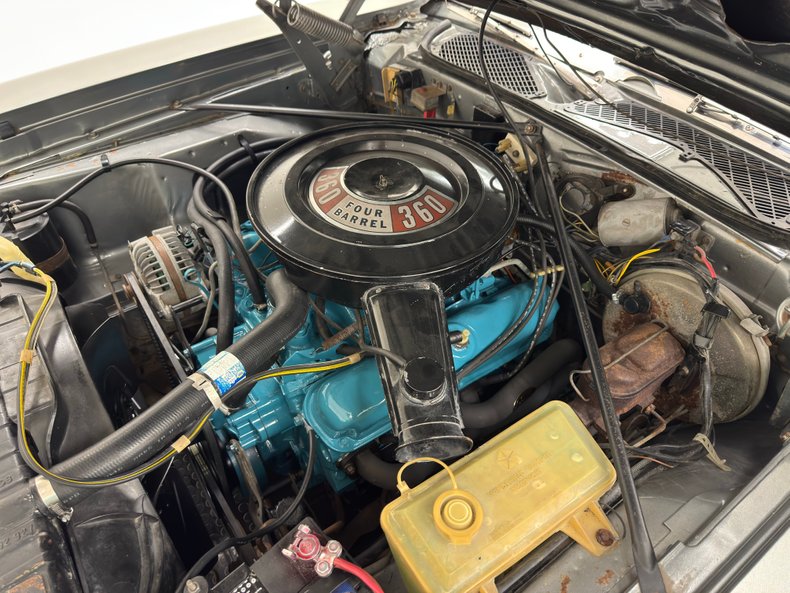 Plymouth-Road-runner-1974-Silver-Frost-Metalli-Black-30