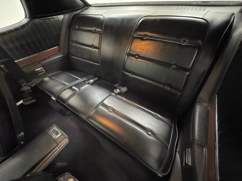 Plymouth-Road-runner-1974-Silver-Frost-Metalli-Black-38