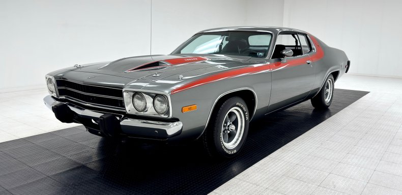 Plymouth-Road-runner-1974-Silver-Frost-Metalli-Black-48