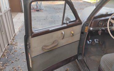 Plymouth-Special-Deluxe-1949-Sedan-9