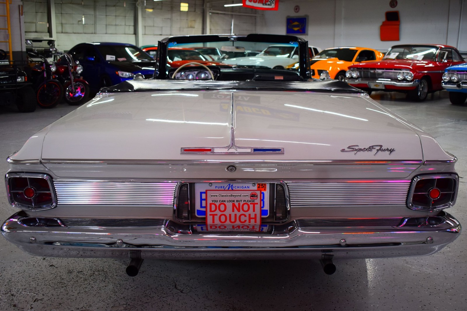 Plymouth-Sport-Fury-1963-Convertible-11