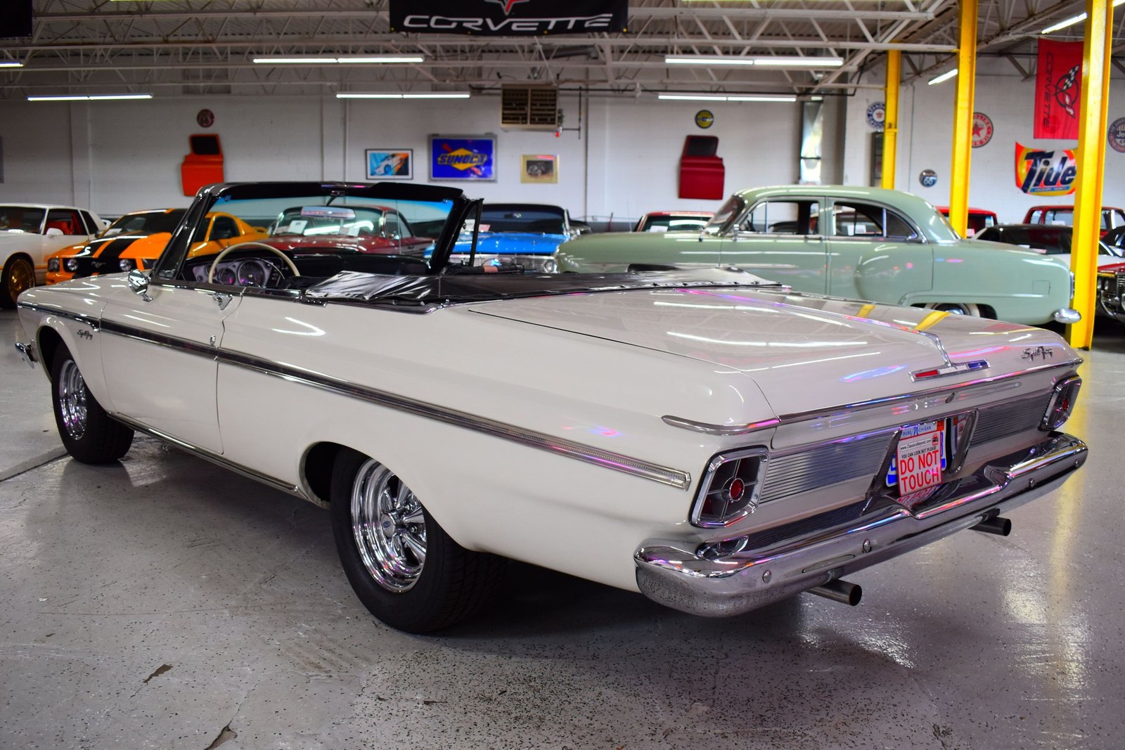 Plymouth-Sport-Fury-1963-Convertible-14