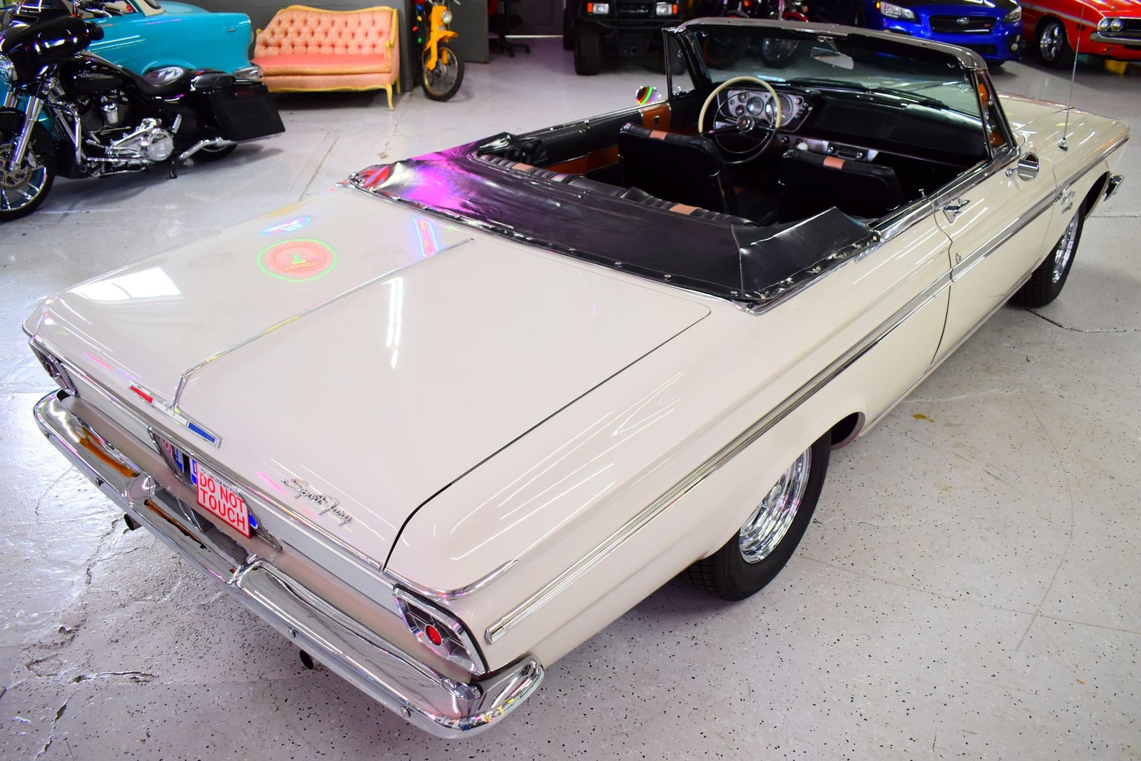 Plymouth-Sport-Fury-1963-Convertible-9