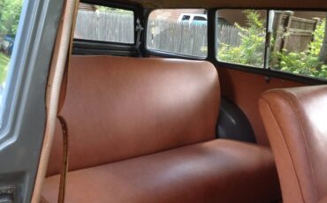 Plymouth-Suburban-1950-Blue-Tan-11