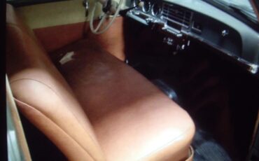 Plymouth-Suburban-1950-Blue-Tan-12