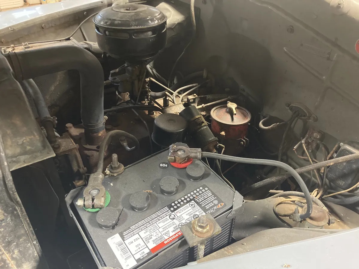 Plymouth-Suburban-1950-Blue-Tan-13