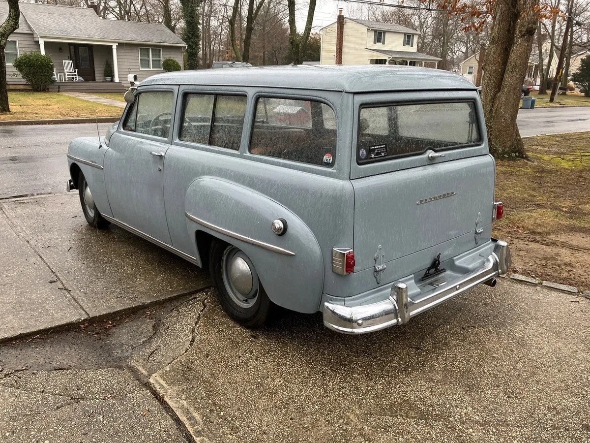 Plymouth-Suburban-1950-Blue-Tan-7