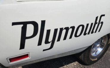 Plymouth-Superbird-1970-Alpine-White-Black-11