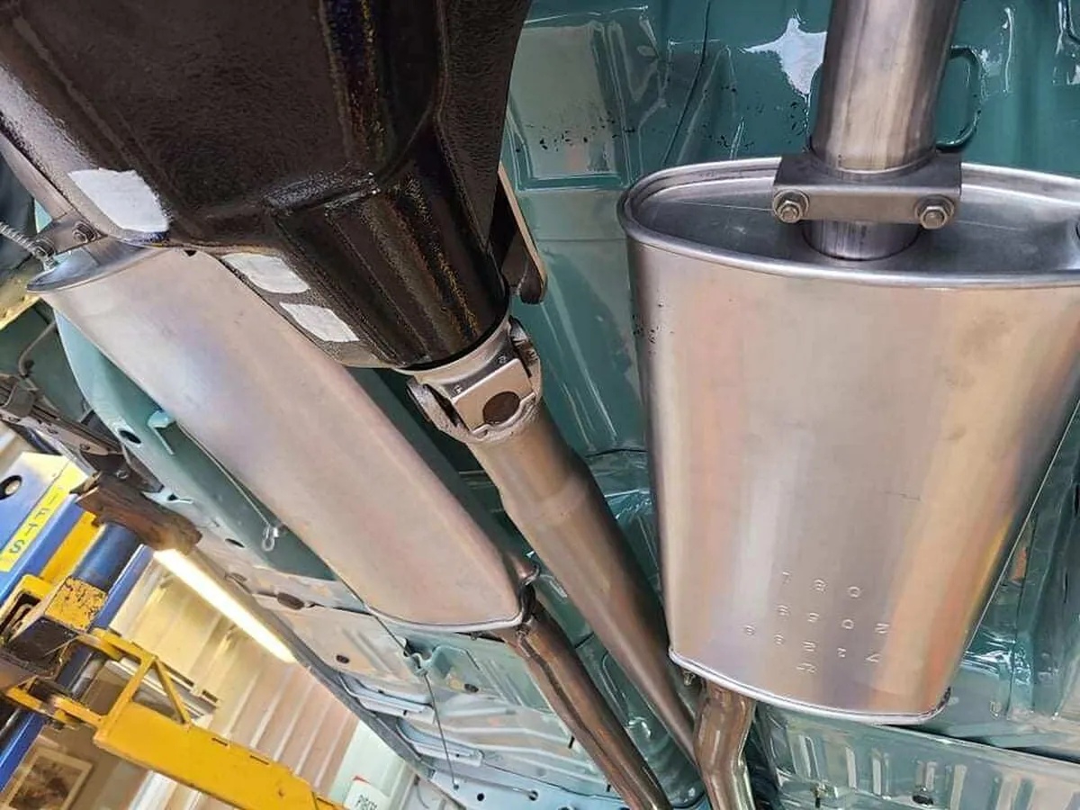 Plymouth-Superbird-1970-Alpine-White-Black-15