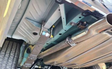 Plymouth-Superbird-1970-Alpine-White-Black-16