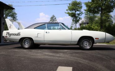 Plymouth-Superbird-1970-Alpine-White-Black-2