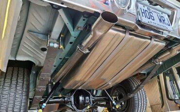 Plymouth-Superbird-1970-Alpine-White-Black-7