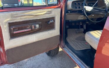 Plymouth-Trail-Duster-1977-SUV-10