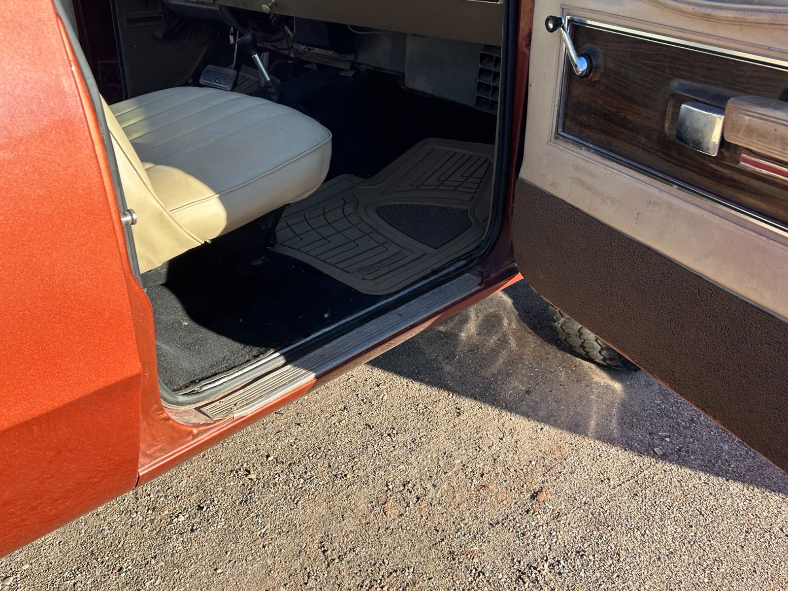 Plymouth-Trail-Duster-1977-SUV-11