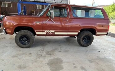 Plymouth-Trail-Duster-1977-SUV