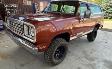 Plymouth-Trail-Duster-1977-SUV-4