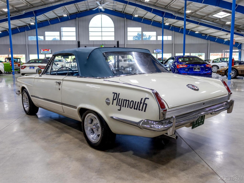 Plymouth-Valiant-1964-18