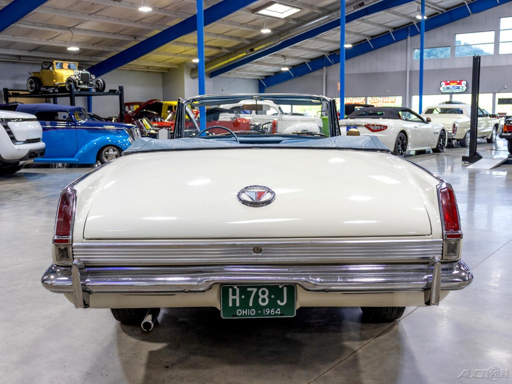Plymouth-Valiant-1964-8
