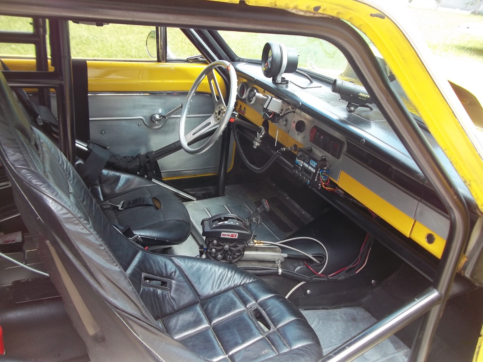 Plymouth-Valiant-200-1966-Sedan-5