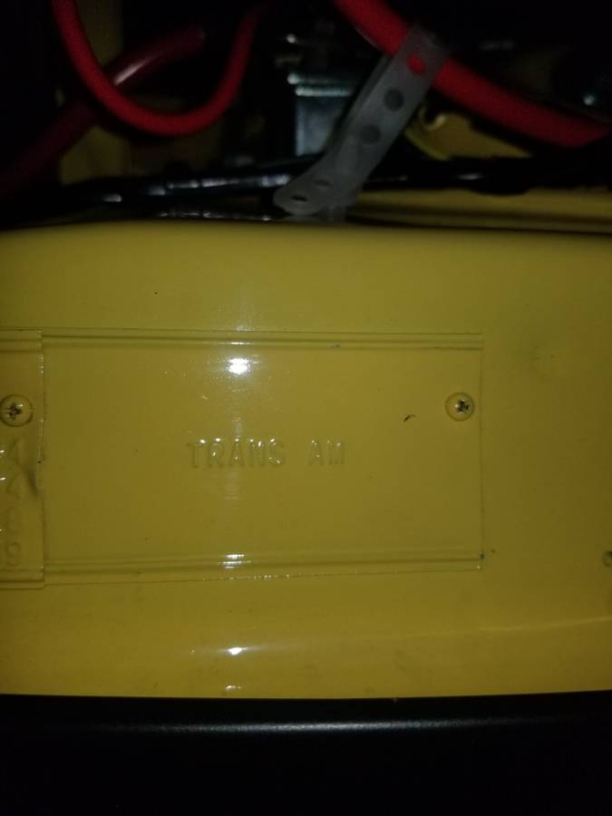 Plymouth-aar-cuda-1970-yellow-8