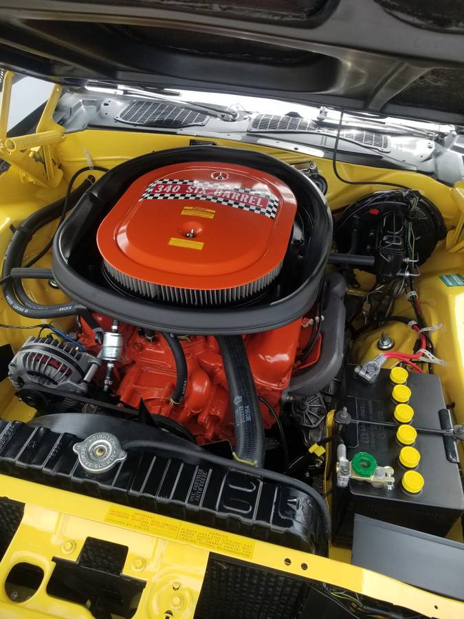 Plymouth-aar-cuda-1970-yellow-9