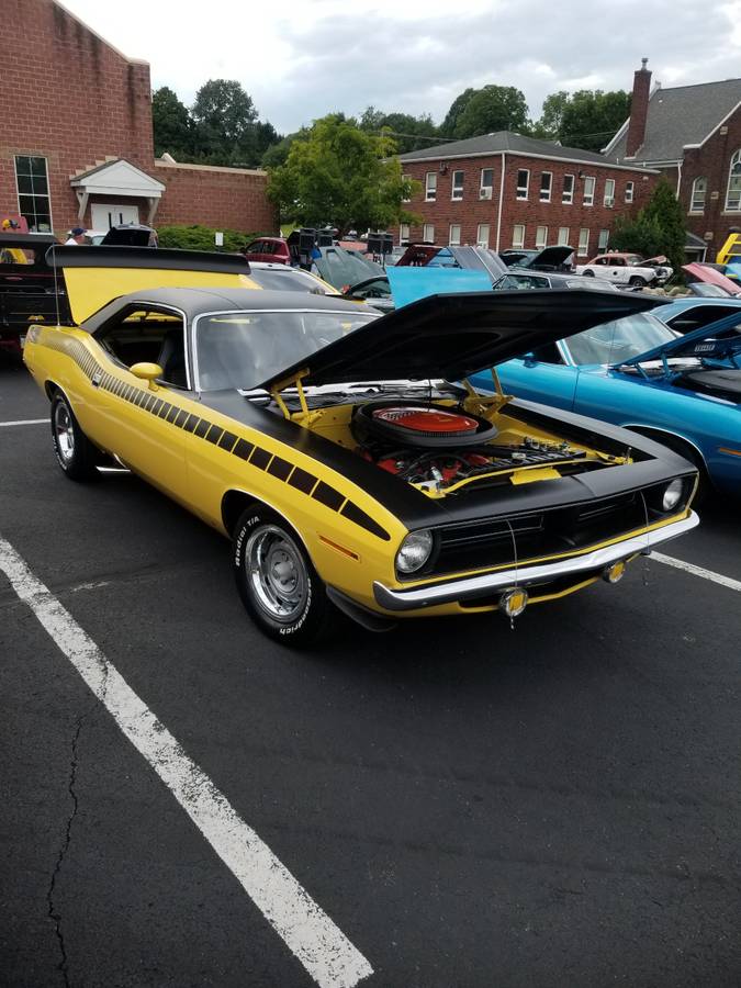 Plymouth-aar-cuda-1970-yellow