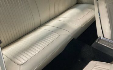 Plymouth-barracuda-1967-white-18