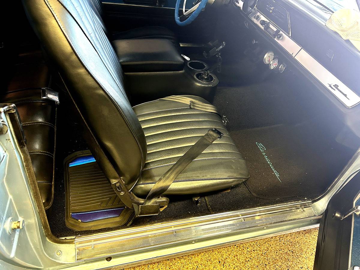 Plymouth-barracuda-notchback-1967-blue-10
