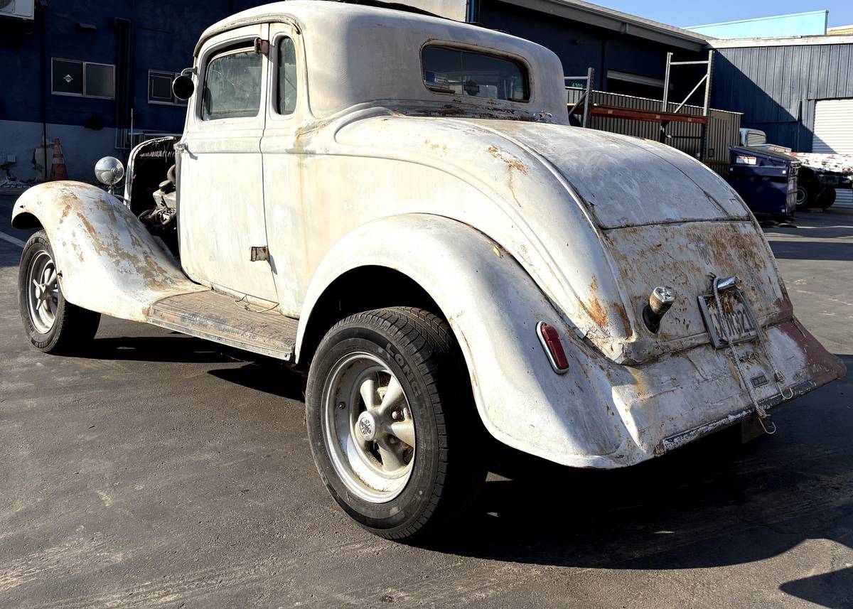Plymouth-coupe-1932-5
