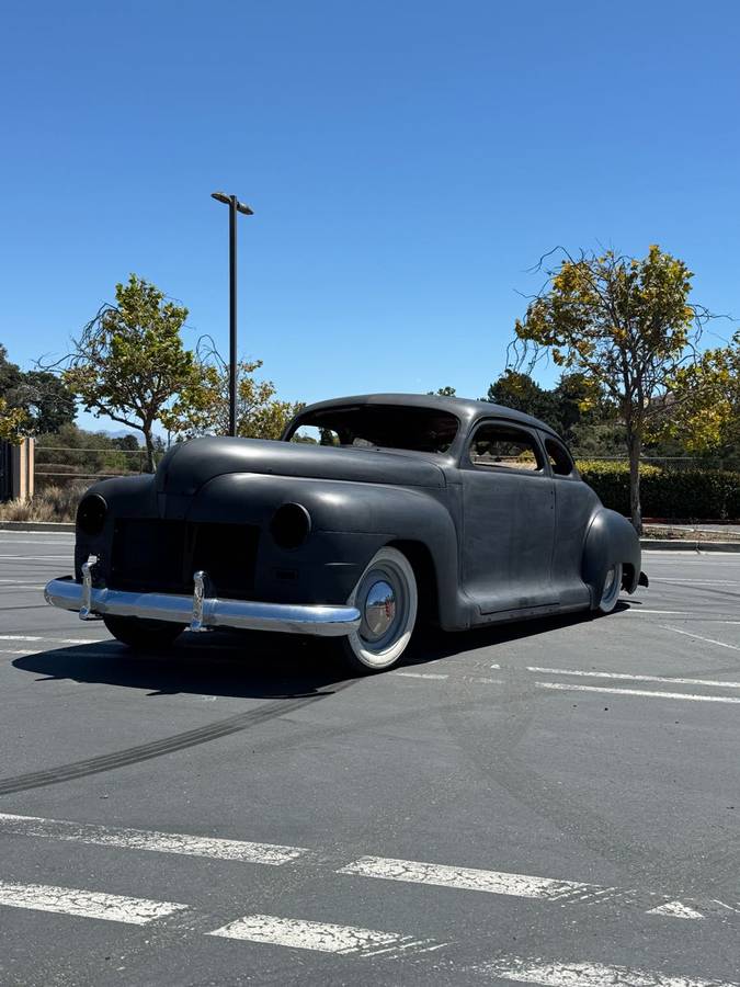 Plymouth-coupe-1946-black-3