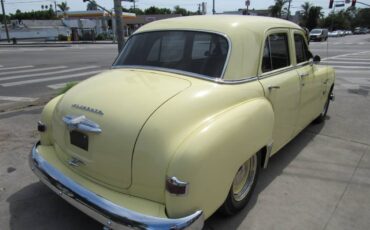 Plymouth-cranbrook-1951-yellow-10