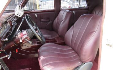 Plymouth-cranbrook-1951-yellow-14