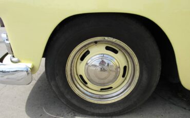 Plymouth-cranbrook-1951-yellow