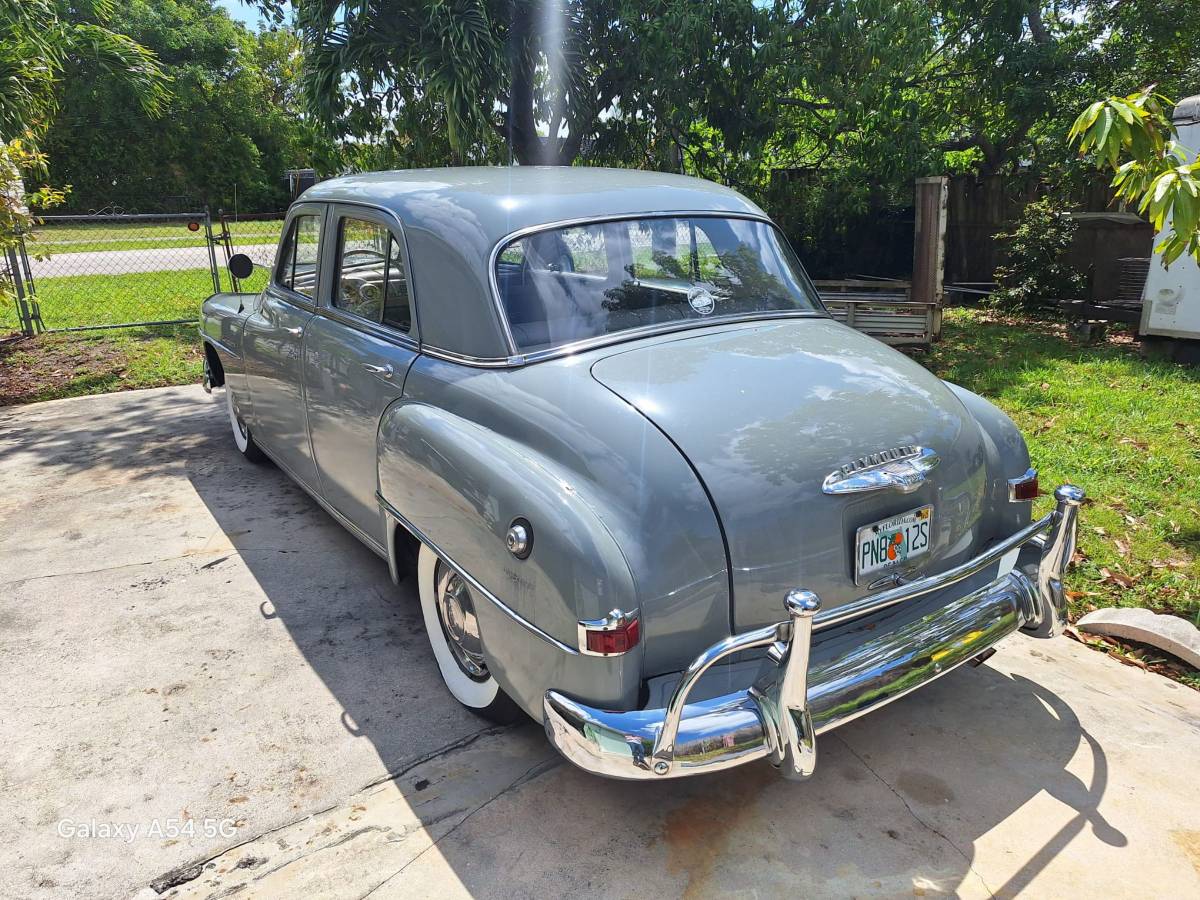 Plymouth-cranbrook-1952-1