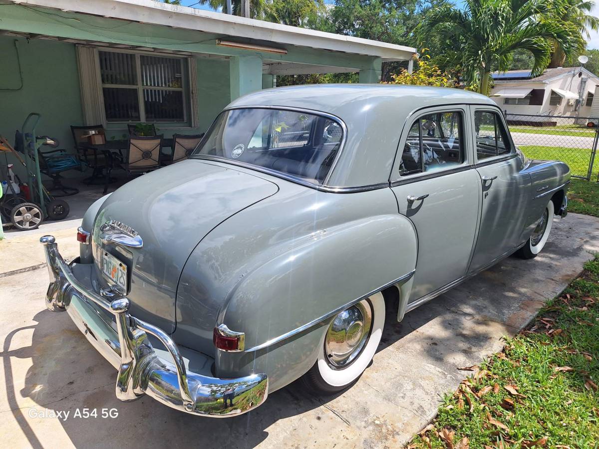 Plymouth-cranbrook-1952-2