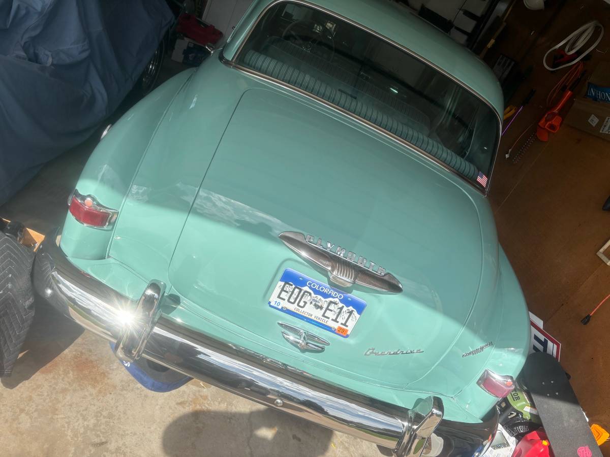 Plymouth-cranbrook-1952-blue-12