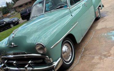 Plymouth-cranbrook-1952-blue