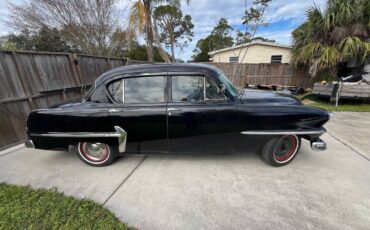Plymouth-cranbrook-1953-black-2