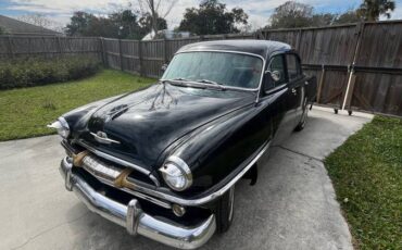 Plymouth-cranbrook-1953-black-3